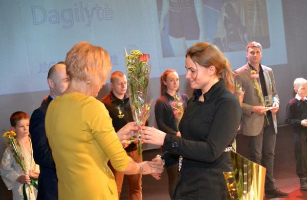 Geriausi sportininkai apdovanojimų žengė raudonuoju kilimu...