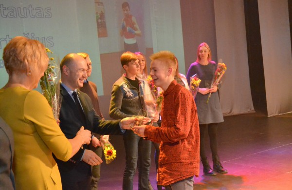 Geriausi sportininkai apdovanojimų žengė raudonuoju kilimu...