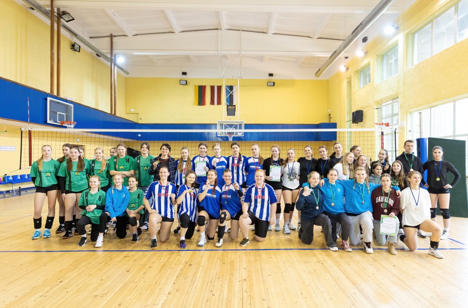 Sužaistos Jonavos r. Mokyklų žaidynių tinklinio varžybos