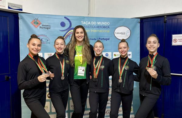 Jonavos aerobinės gimnastikos žvaigždės grįžo iš Portugalijos su sidabru 