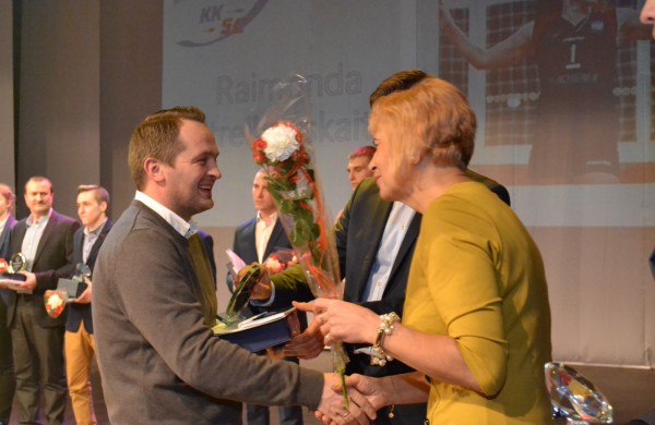 Geriausi sportininkai apdovanojimų žengė raudonuoju kilimu...