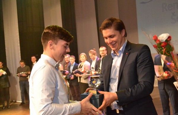 Geriausi sportininkai apdovanojimų žengė raudonuoju kilimu...