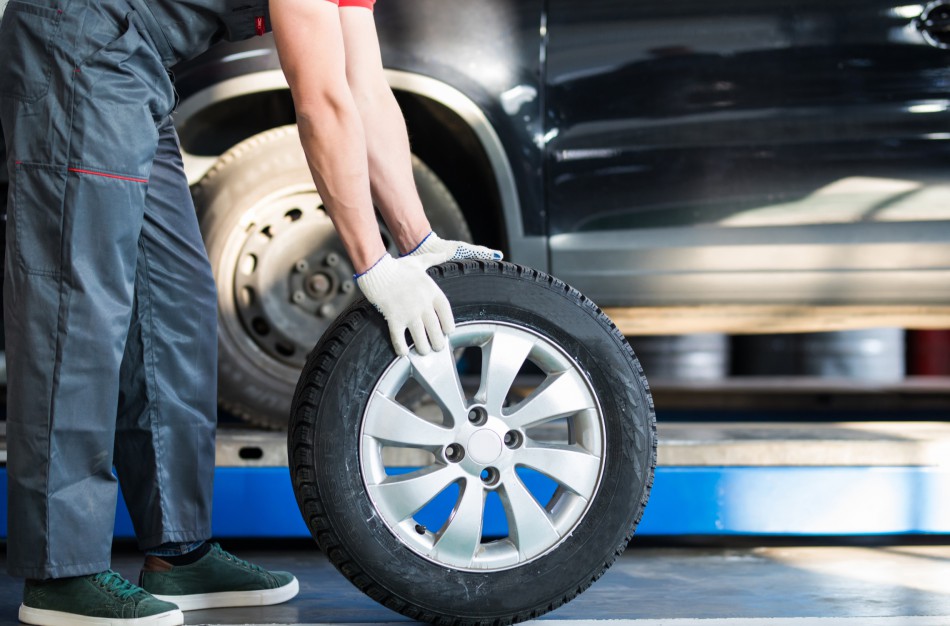 Jau galima važiuoti su vasarinėmis padangomis, ką daryti su senosiomis?