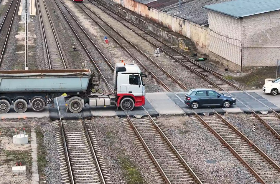 Remontui uždaroma geležinkelio pervaža