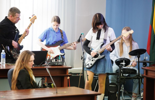 Kultūros dienos proga pasveikino Jonavos kultūros darbuotojus