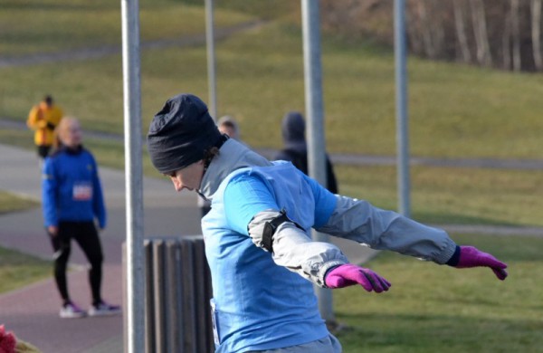 Bėgikų sezonas Jonavoje prasidėjo žiemos varžybomis