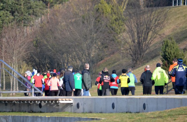 Bėgikų sezonas Jonavoje prasidėjo žiemos varžybomis