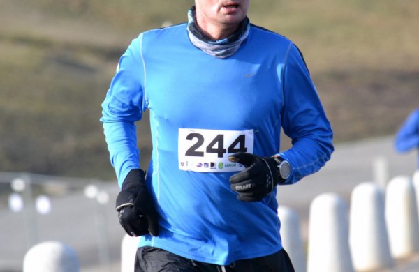 Bėgikų sezonas Jonavoje prasidėjo žiemos varžybomis