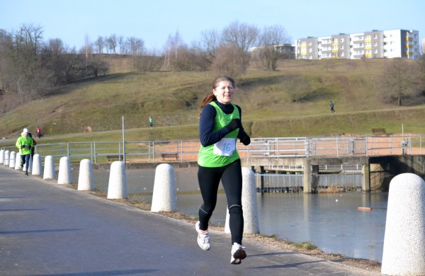 Bėgikų sezonas Jonavoje prasidėjo žiemos varžybomis