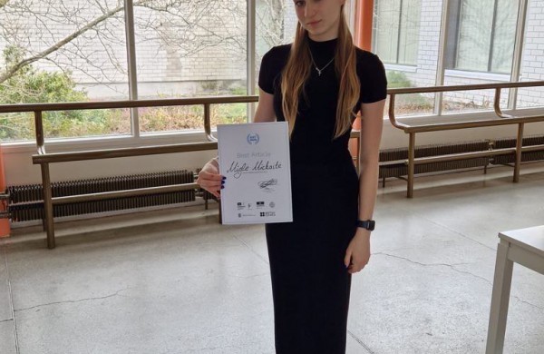 Progimnazijos komanda dalyvavo ESTMUN2024 – Jungtines Tautas simuliuojančiuose debatuose Estijoje