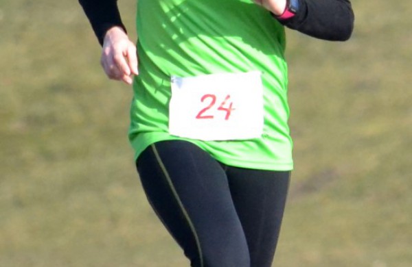 Bėgikų sezonas Jonavoje prasidėjo žiemos varžybomis