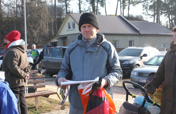 Bėgikų sezonas Jonavoje prasidėjo žiemos varžybomis