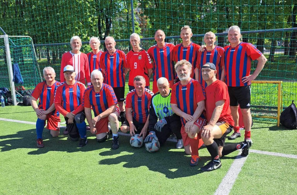 Jonavos „KLEVAS“ veteranų futbolo komandos (40+ ir 60+) sėkmingai startavo 2024 m. Lietuvos pirmenybėse