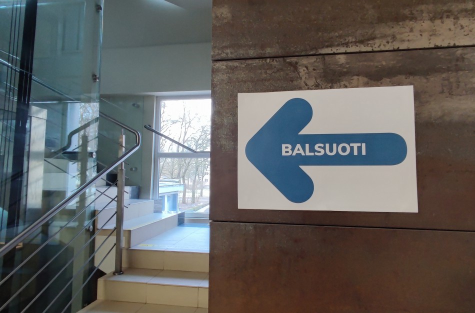 Prasideda balsavimas iš anksto Prezidento rinkimuose ir referendume