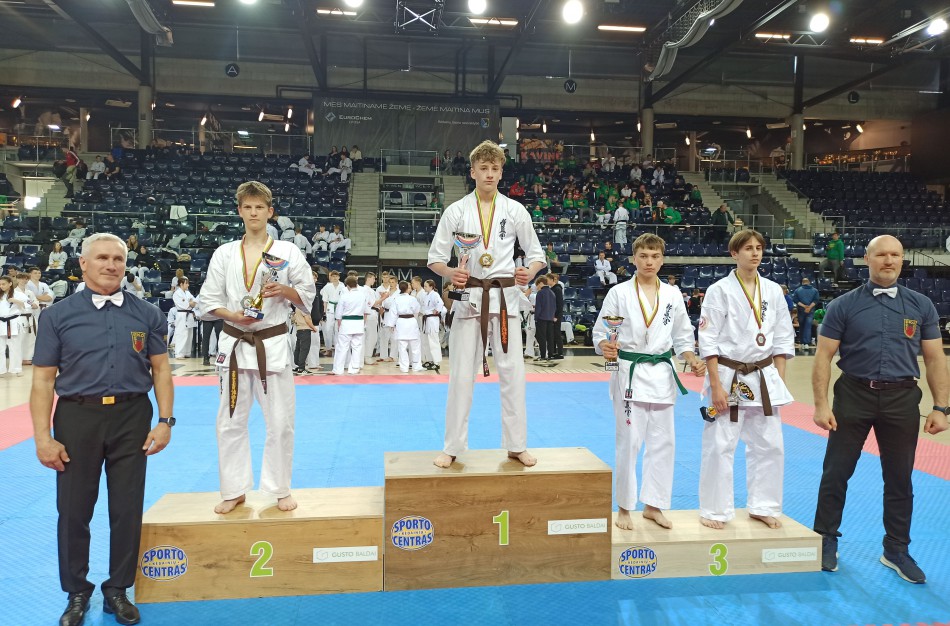 Kėdainiuose Jonavos kyokushin karatė kovotojai iškovojo pergales ir kelialapį į Europos čempionatą