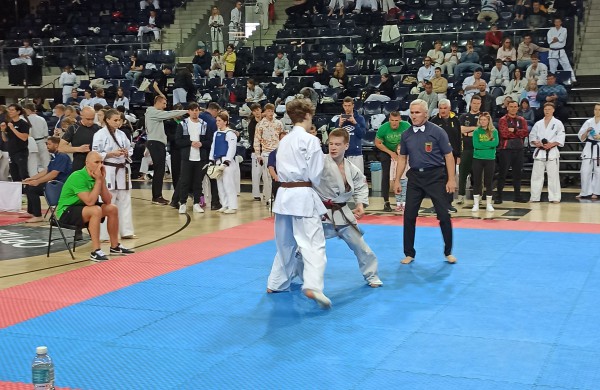Kėdainiuose Jonavos kyokushin karatė kovotojai iškovojo pergales ir kelialapį į Europos čempionatą