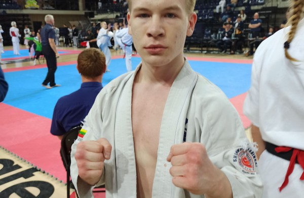 Kėdainiuose Jonavos kyokushin karatė kovotojai iškovojo pergales ir kelialapį į Europos čempionatą