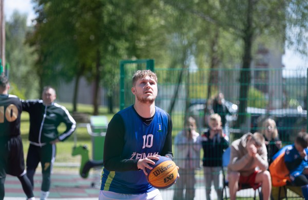 Jonavos rajono seniūnijų komandos susitiko krepšinio 3X3 varžybose  