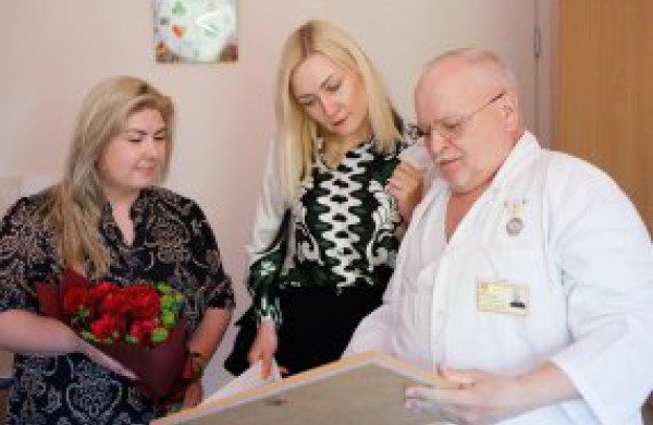 Savivaldybės atstovai pasveikino Vilniuje pagerbtus rajono medikus