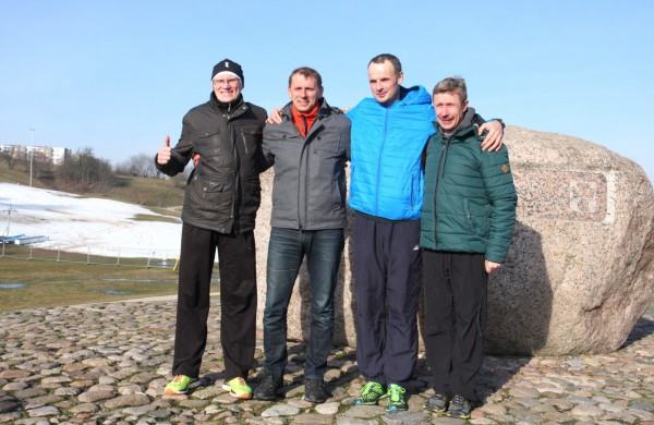 Bėgikų sezonas Jonavoje prasidėjo žiemos varžybomis