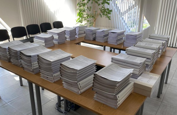 Teismui perduota išskirtinė byla: šešiolika kaltinamųjų, dauguma jų – ginkluoto tarptautinio nusikalstamo susivienijimo nariai