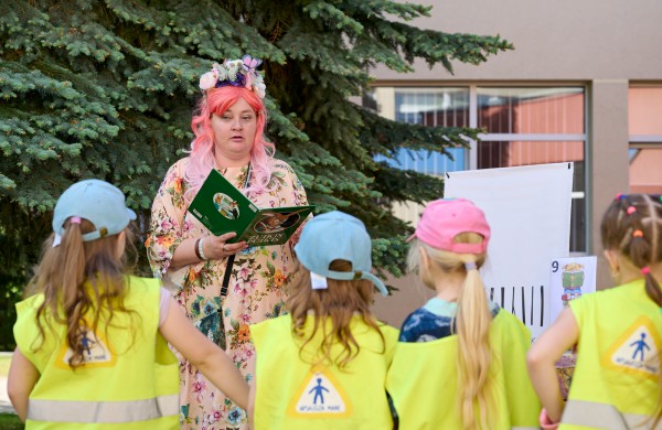 Vaikystės šventė Jonavos pradinėje mokykloje 