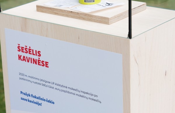 Tyrimas: algas „vokeliuose“ gaunančių žmonių vis dar pažįsta beveik trečdalis Lietuvos gyventojų