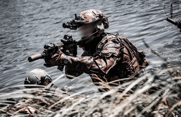 Baigėsi tarptautinės SOP pratybose „Liepsnojantis kalavijas 2024“. Bombonešis B52 metė lazeriu valdomas bombas, narai užduotis vykdė iš povandeninio laivo 