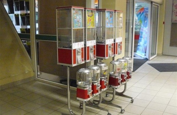 Iš aparato prekybos centre „Jonė“ pavogti žaislai