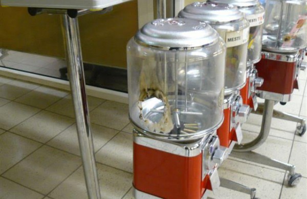 Iš aparato prekybos centre „Jonė“ pavogti žaislai