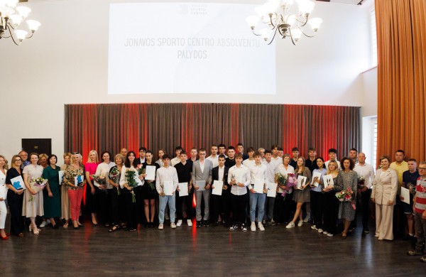 Jonavos sporto centras išleido dar vieną absolventų kartą ir apdovanojo Jonavos r. mokyklų žaidynių prizininkus