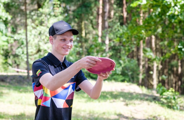 Jonavietė triumfuoja diskgolfo taurės etape: pirmoji šių metų pergalė
