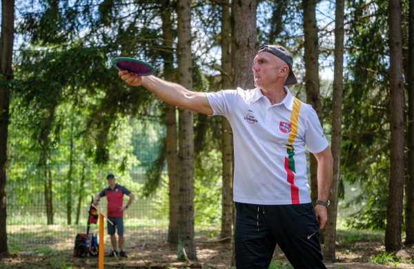 Jonavietė triumfuoja diskgolfo taurės etape: pirmoji šių metų pergalė