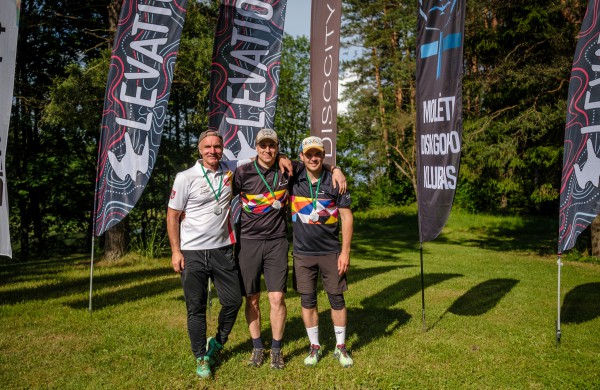 Jonavietė triumfuoja diskgolfo taurės etape: pirmoji šių metų pergalė