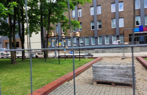 Paaiškino, kodėl aktualus Santarvės aikštės remontas 
