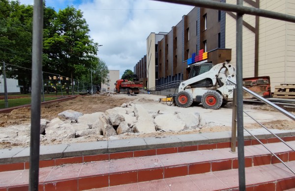 Paaiškino, kodėl aktualus Santarvės aikštės remontas 