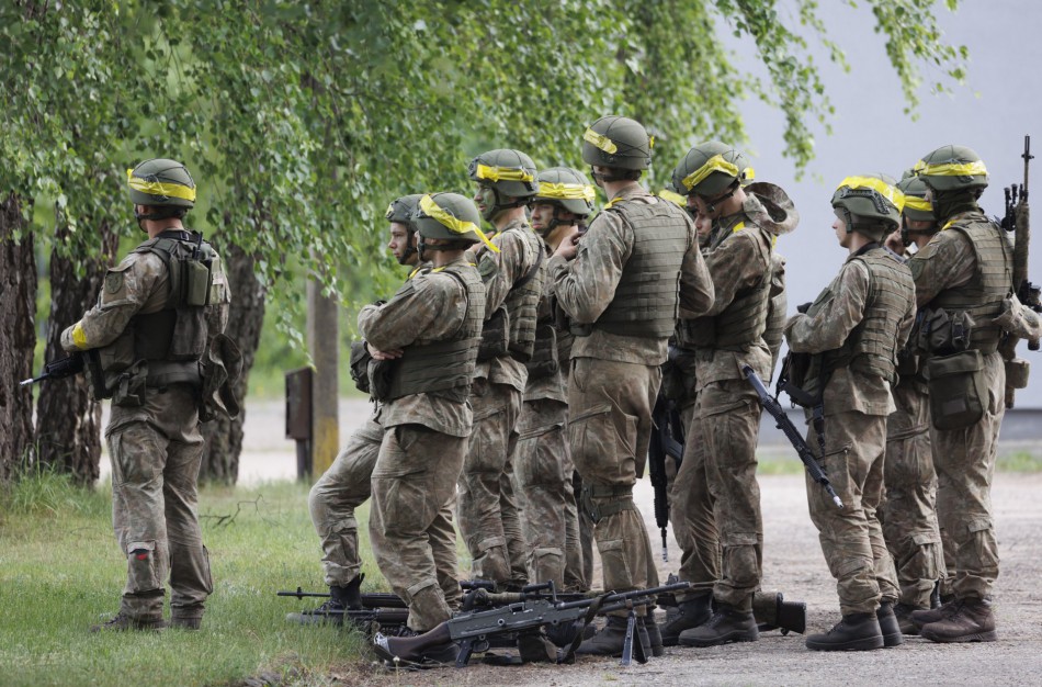 Kitą savaitę savivaldybės pastatas gali būti ,,saugomas" karių