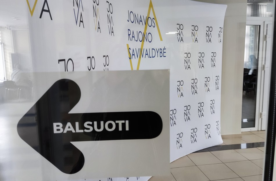 Rinkimuose į Europos Parlamentą per dvi dienas iš anksto balsavo 52 tūkst. rinkėjų