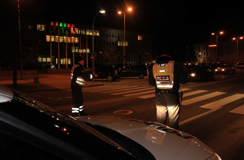 Žeimių gatvėje sužalotos moters artimieji prašo atsiliepti avariją mačiusius žmones