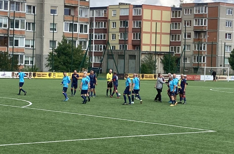 Jonavos FVK „KLEVAS“ II-ame 2024 m. Lietuvos veteranų (50+) futbolo pirmenybių ture iškovojo 2 svarbias pergales