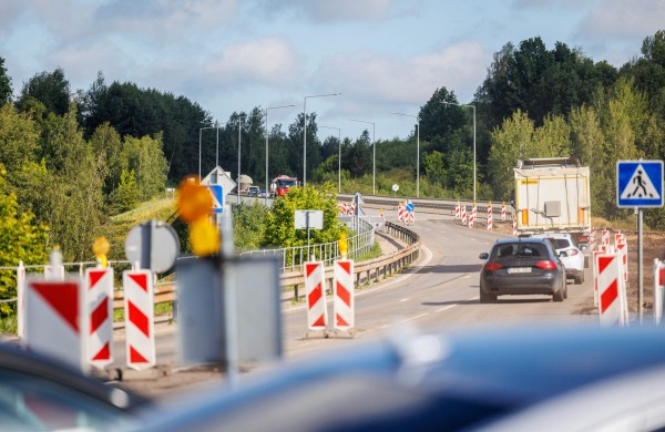 „Via Lietuva“ šalia Ruklos poligono pradėjo Jonavos aplinkkelio statybas