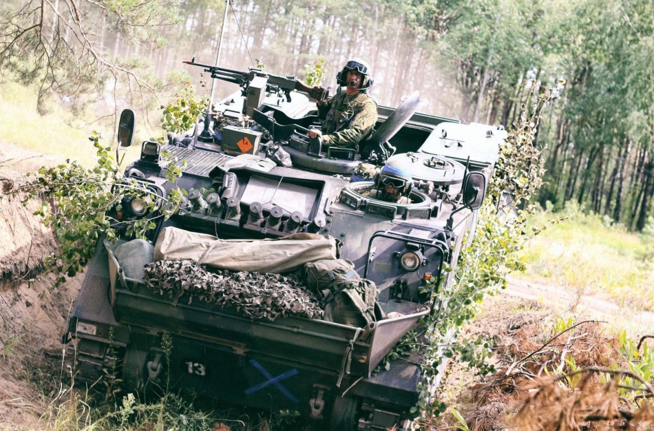 Ministrų kabinetas pritarė šarvuočių M113 perdavimui Ukrainai