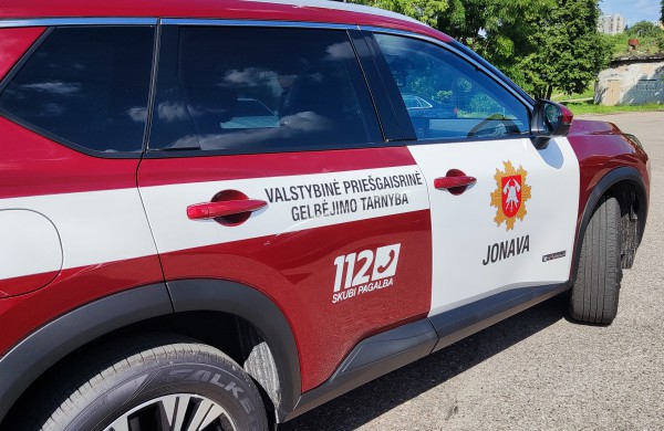 Jonavos priešgaisrinėje gelbėjimo tarnyboje - naujas automobilis