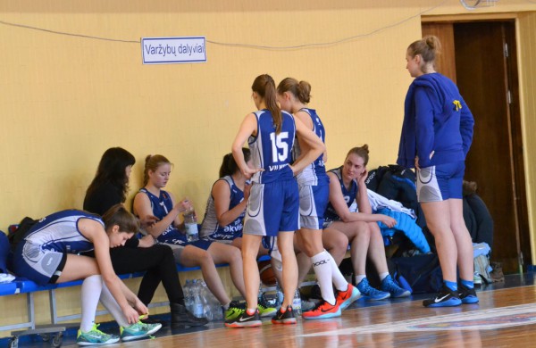 Įsibėgėjusios Jonavos krepšininkės patiesė ir studentes