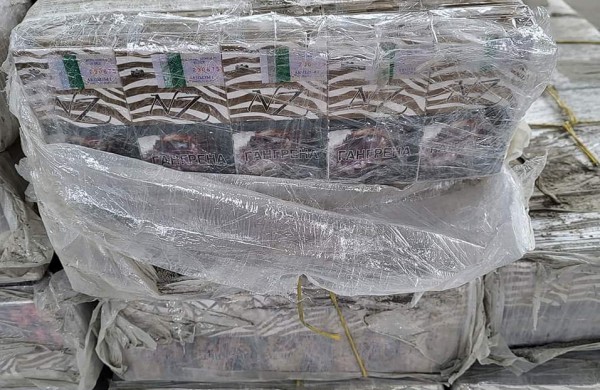 Sulaikyta rusiško cemento krovinyje užkasta cigarečių kontrabanda