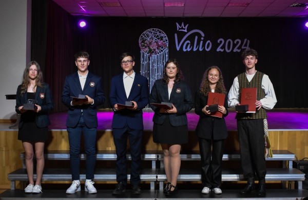 Senamiesčio gimnazijoje praūžė ,,Valio 2024" apdovanojimai