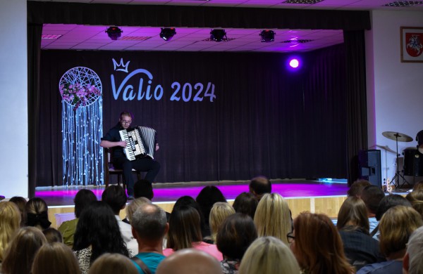 Senamiesčio gimnazijoje praūžė ,,Valio 2024" apdovanojimai