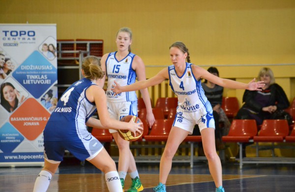 Įsibėgėjusios Jonavos krepšininkės patiesė ir studentes