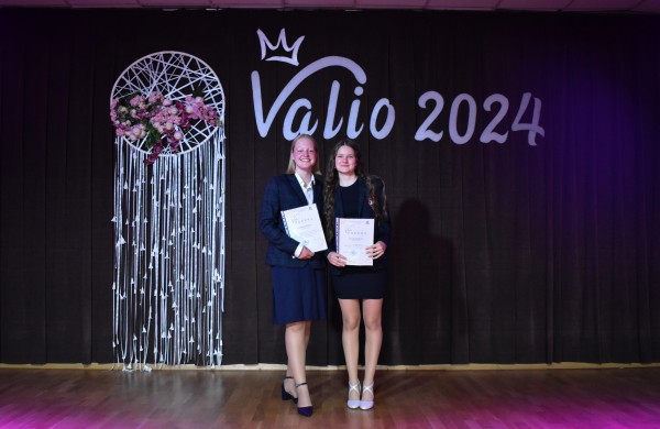 Senamiesčio gimnazijoje praūžė ,,Valio 2024" apdovanojimai