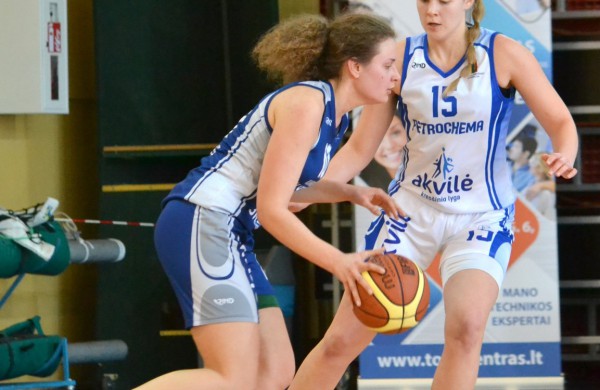 Įsibėgėjusios Jonavos krepšininkės patiesė ir studentes